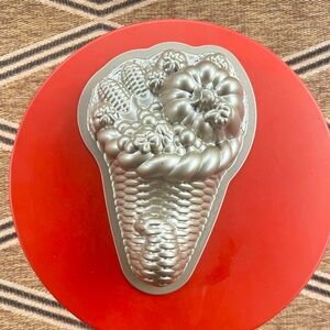 Nordic Ware Williams Sonoma Cornucopia cake pan